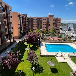 Ole Ifema, Aeropuerto Apartamento Madrid